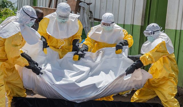Uganda’da Ebola’ya karşı yeni aşı için klinik denemeler başladı