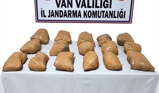 Van Saray ilçesinde 22 kilo 100 gram zehirli madde ele geçirildi