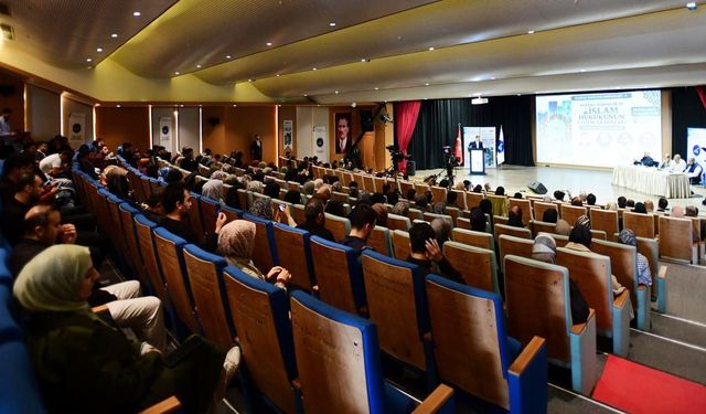 Van’da ‘Küresel Sorunlar ve İslam Hukukunun Çözüm Arayışları’ semineri düzenlendi