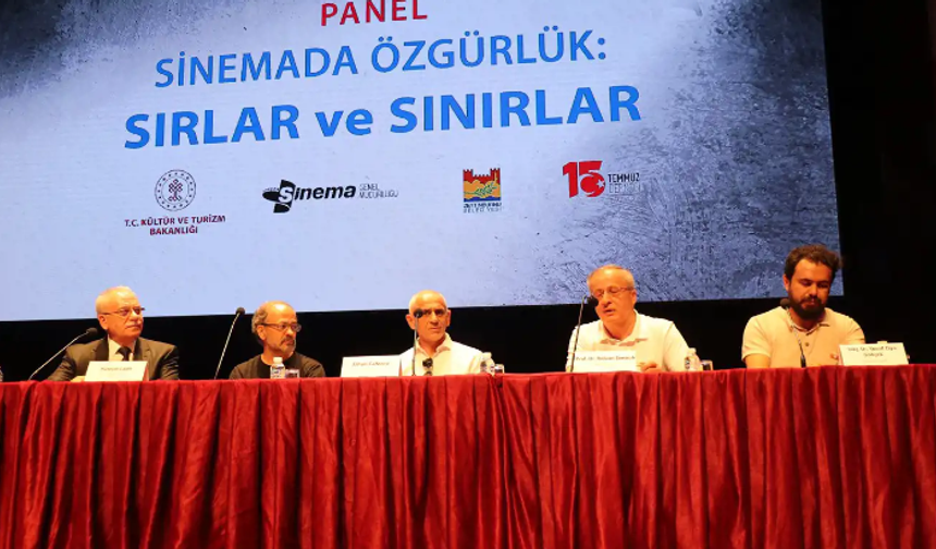 "Sinemada Özgürlük: Sırlar ve Sınırlar" adıyla bir panel düzenlendi