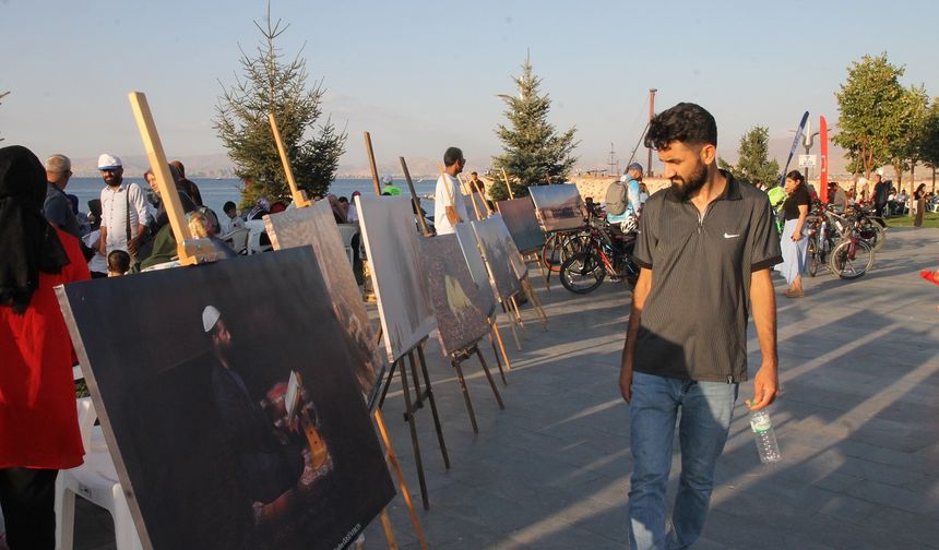 Edremit'te düzenlenen “Diyarbakır - Van" fotoğraf sergisine yoğun ilgi