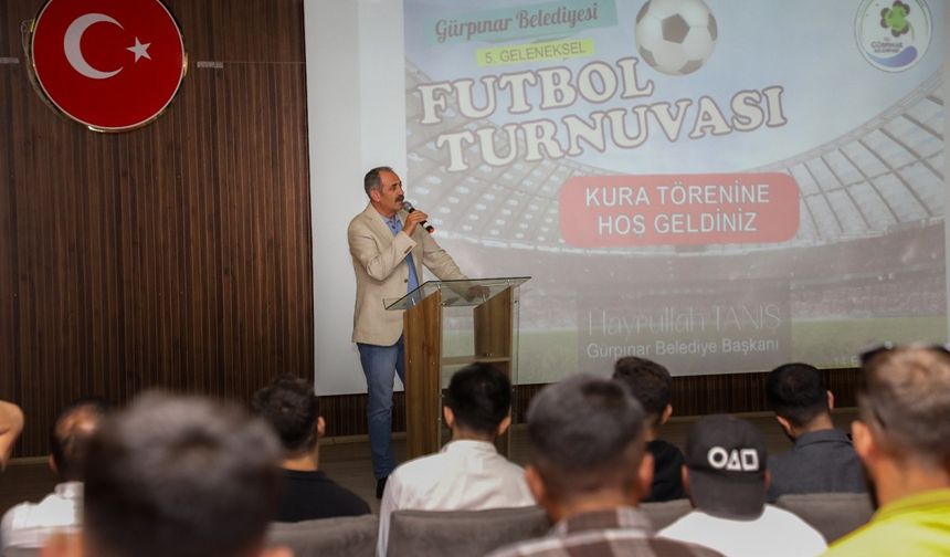 Gürpınar’da mahalleler arası futbol turnuvasında kuralar çekildi
