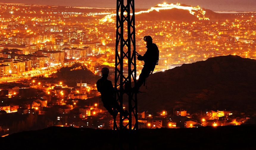İpekyolu, Edremit ve Erciş'te elektrik kesintileri sürecek! Gün boyu yok
