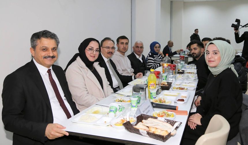 Siirt Üniversitesi'nde geleneksel iftar programı