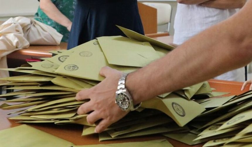 Van Behçesaray'da oylar yeniden sayılsın talebi: YSK'dan açıklama