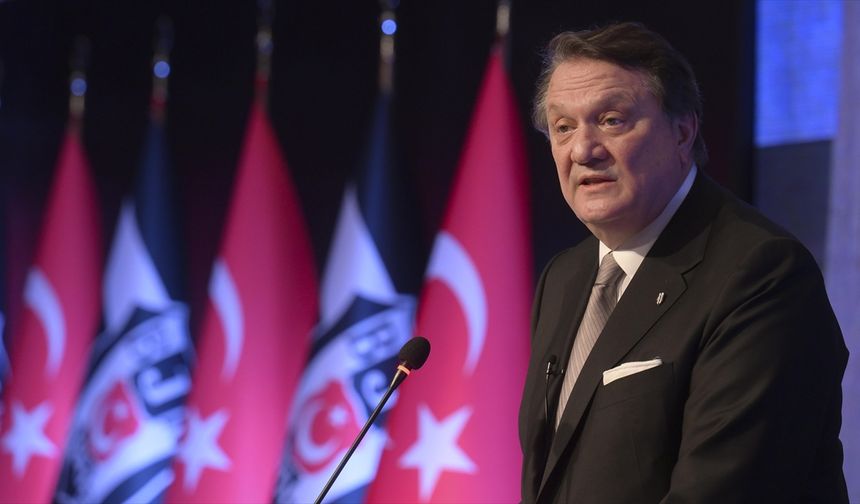 Beşiktaş Kulübü Başkanı Arat, futbolcularla önemli toplantı yaptı