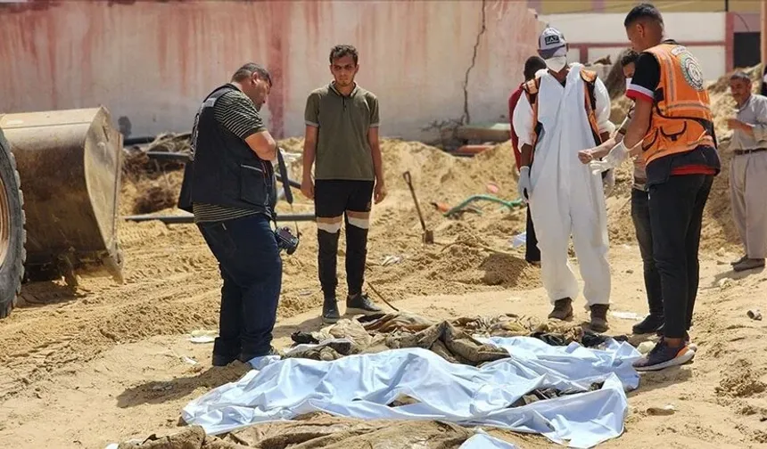 Gazze'deki toplu mezardan 51 ceset daha çıkarıldı