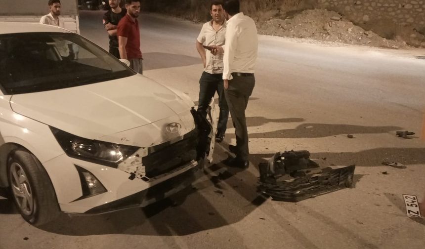 Van'da maddi hasarlı trafik kazası