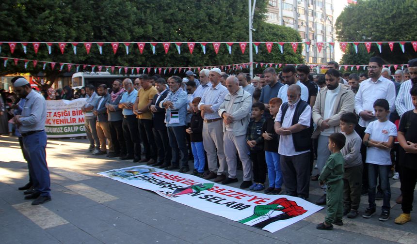 Adana'da Yahya Sinvar için gıyabi cenaze namazı kılındı, yürüyüş düzenlendi