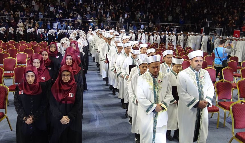 Malatya'da eğitimlerini tamamlayan 244 hafız icazetlerini aldı