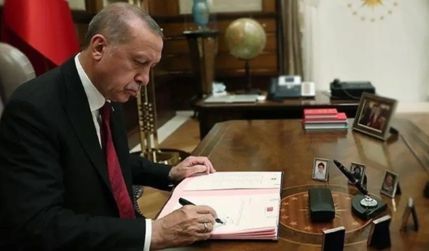 Van YYÜ Rektörü değiştimi? Erdoğan'dan yeni rektör ataması...