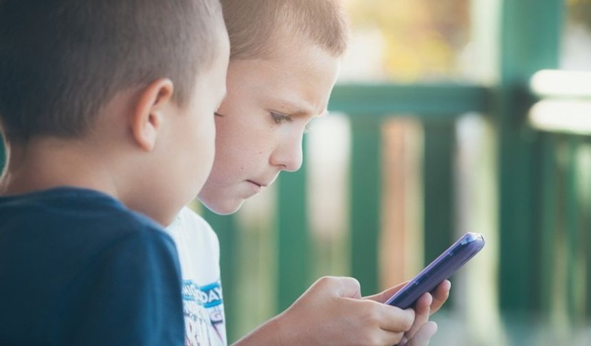 16 yaş altı sosyal medya yasağına %79 destek