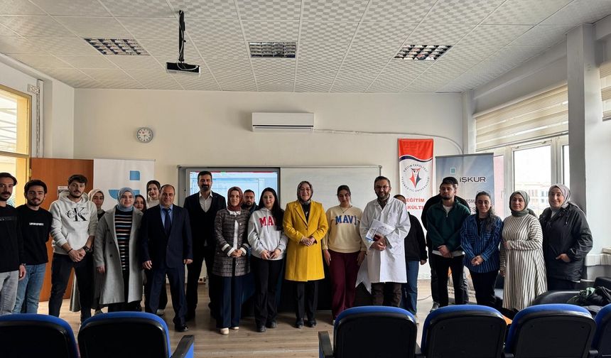 İŞKUR’dan Van YYÜ öğrencilerine ‘İş Arama Becerileri’ eğitimi