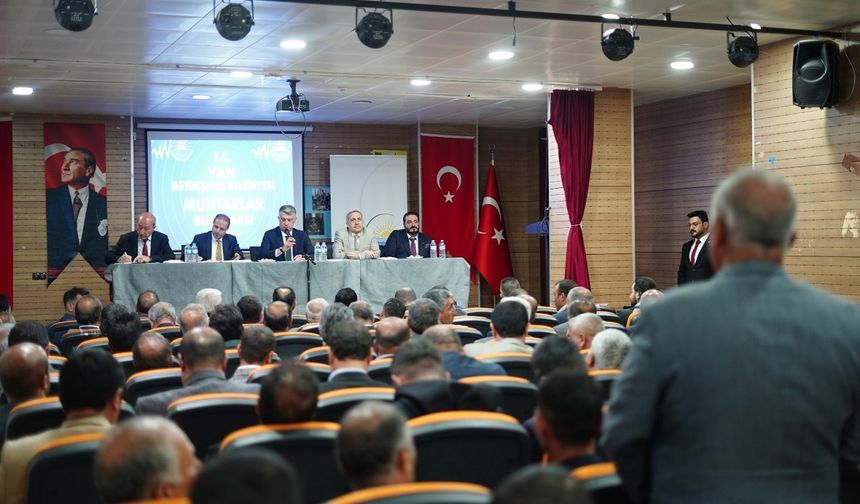 İpekyolu ve Başkale muhtarları mahallelerin sorunlarını anlattı!
