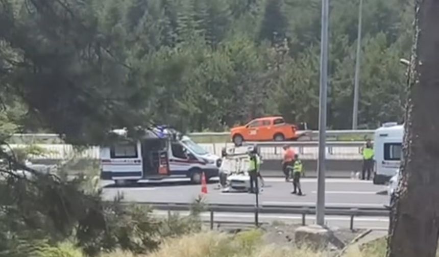 Adana-Pozantı Otoyolu'nda otomobil takla attı
