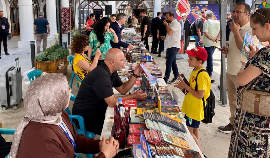 Van’da 2. Çocuk Edebiyatı Fuarı açıldı