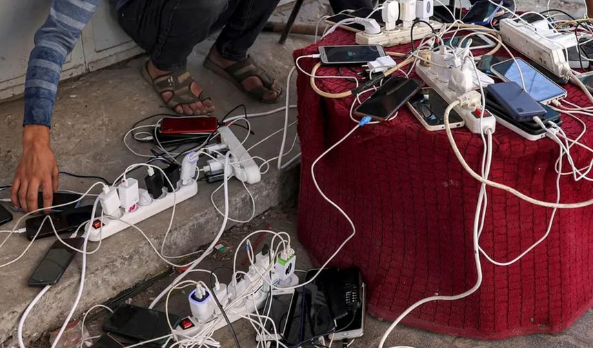 Gazze'de internet ve sabit hat hizmetleri tamamen kesildi