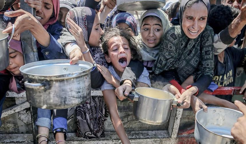 Gazze'de açlıktan ölenlerin sayısı 251'e yükseldi