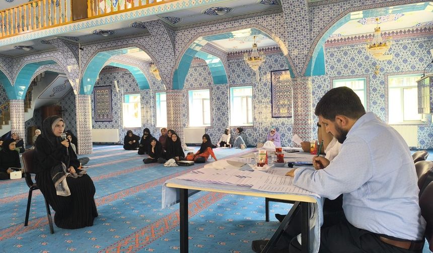 İpekyolu'nda ödüllü Hadis ve Sure Ezberleme Yarışması