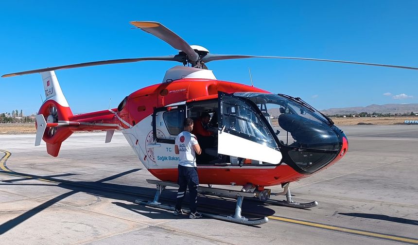 Van’da 34 günlük bebek için hava ambulans seferberliği