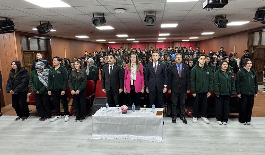 Çaldıran’da öğrencilere kariyer desteği