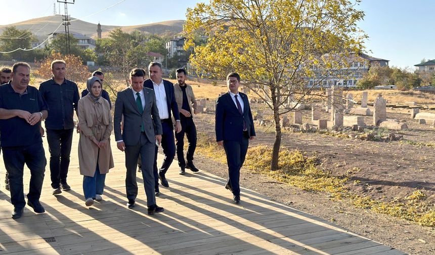 Gevaş Selçuklu Mezarlığı, yeniden hayat buluyor