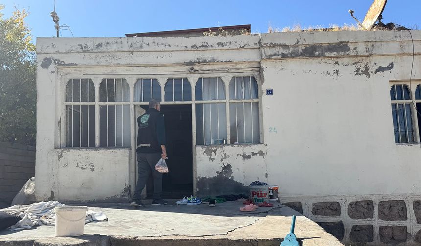 Umut Kervanı Doğubayazıt'ta ihtiyaç sahiplerine kırmızı et yardımında bulundu