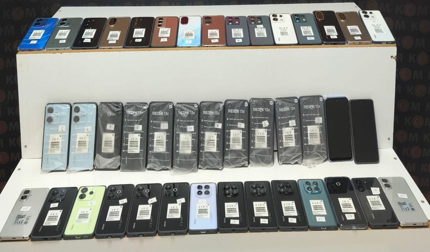 Van’da çok sayıda kaçak cep telefonu ele geçirildi