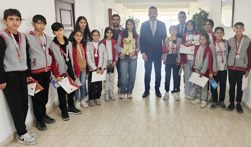 Dereceye giren krosçulardan Kaymakam Türkmenoğlu’na ziyaret