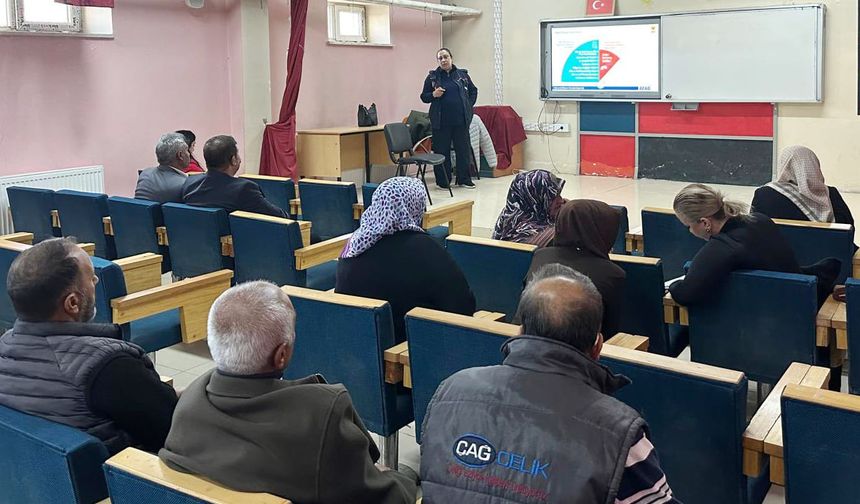 Gevaş’ta afet ve yangın farkındalık eğitimi düzenlendi