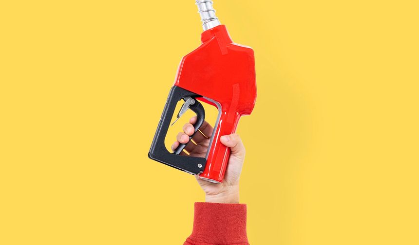 Benzin ve motorine indirim geldi! Fiyatlar nasıl belirleniyor?