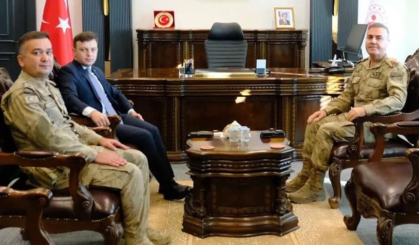 Tuğgeneral Avkıran’dan Başkale Kaymakamı Erdoğan’a ziyaret