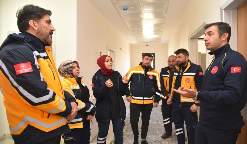 Acil Sağlık Hizmetleri Haftası’nda 112 ekiplerine moral ziyareti