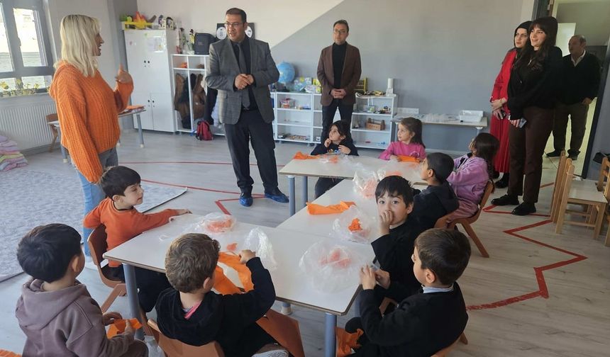 Edremit Milli Eğitim Müdüründen anaokulu ziyareti