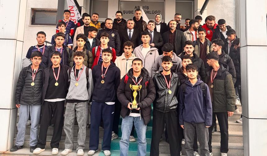 Spor Van Turnuvasında İpekyolu’ndan büyük başarı