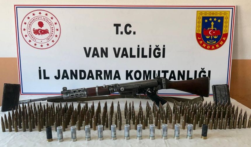Van’da ruhsatsız silah operasyonu