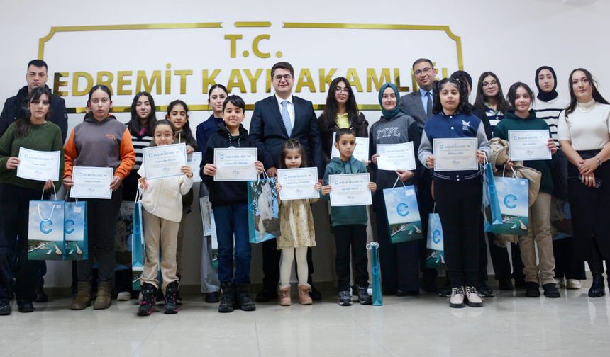 Edremit’te Kitap Van 2. Kitap Okuma Yarışması ilçe birincileri ödüllendirildi