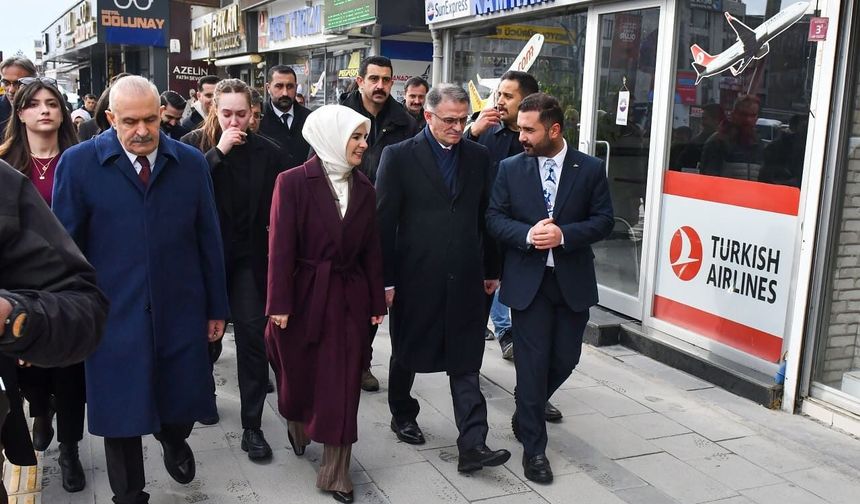 Bakan Göktaş Van’da esnaf ziyareti yaptı