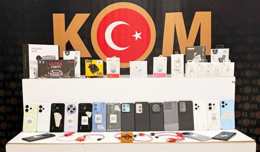 Erciş’te kaçak telefon ve silahlar ele geçirildi