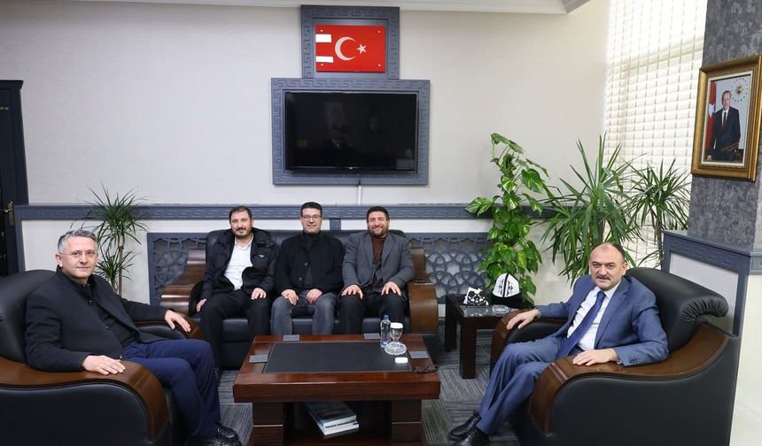 HÜDA PAR’dan Van İl Milli Eğitim Müdürü Çandıroğlu’na hayırlı olsun ziyareti