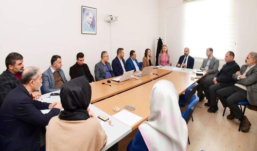 Van YYÜ’de akademik süreçlere yakın takip