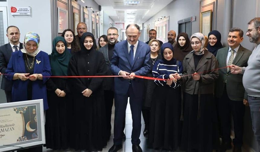 Van’da Hüsn-i Hat Sergisi açıldı