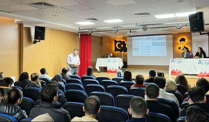 Van’da öğretmenlere Erasmus bilgilendirme toplantısı