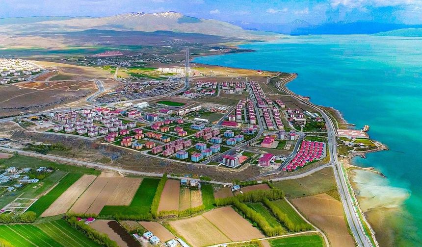 Van’ın Erciş ilçesi Türkiye gündeminde