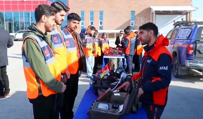 AFAD ekipleri YYÜ’de stant kurdu