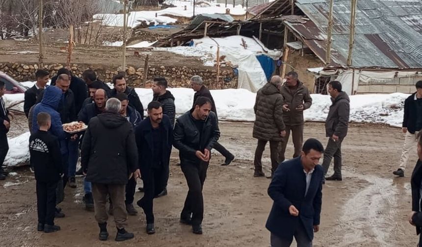 Başkale’de bayramlaşma geleneği sürdürülüyor