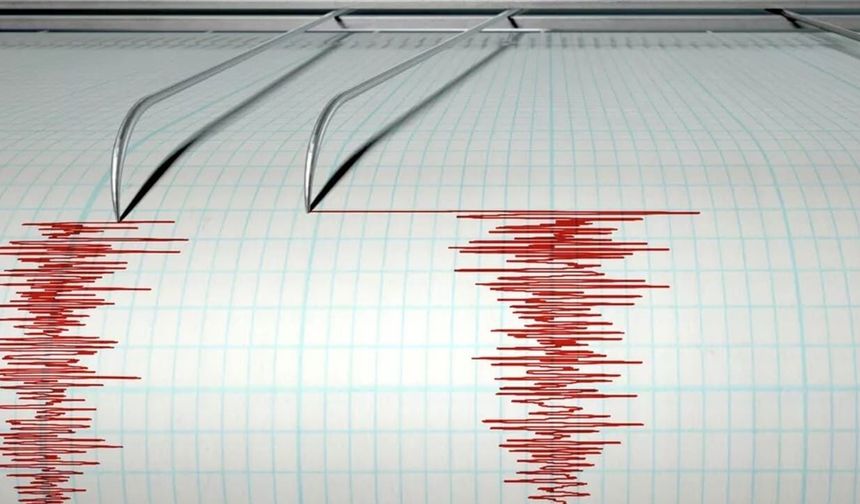 İtalya'da 5,2 büyüklüğünde bir deprem