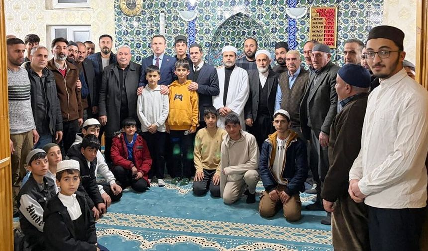 Kaymakam Bakan, vatandaş ve gençlerle buluştu