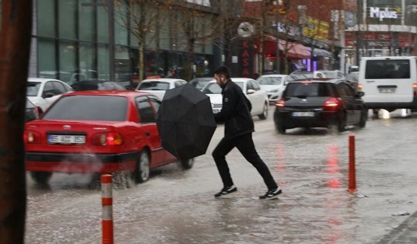 Meteoroloji uyardı! Van’a kuvvetli sağanak geliyor