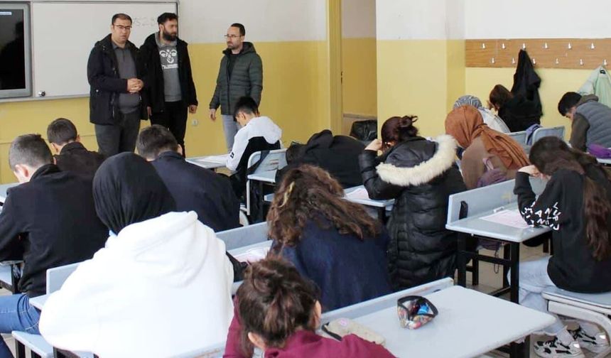 Müdür Nurses’ten EtütVan ziyareti